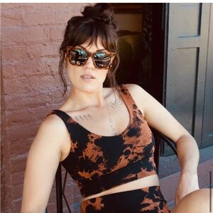 Versatile Crop Tank || Embers